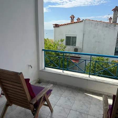 Thomi's House. Holiday home Gerakini